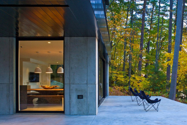 Lake Side Modern House in Vermont (1)