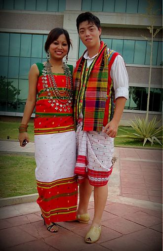 330px-Traditional_dress_of_Tripura