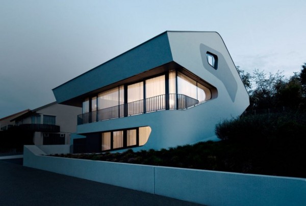 A Futuristic House Design in Stuttgart, Germany: The OLS House (17)