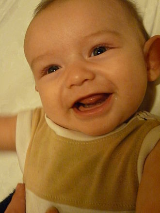 330px-3.5-month-old_baby_laughing