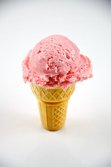 375px-Strawberry_ice_cream_cone_(5076899310)