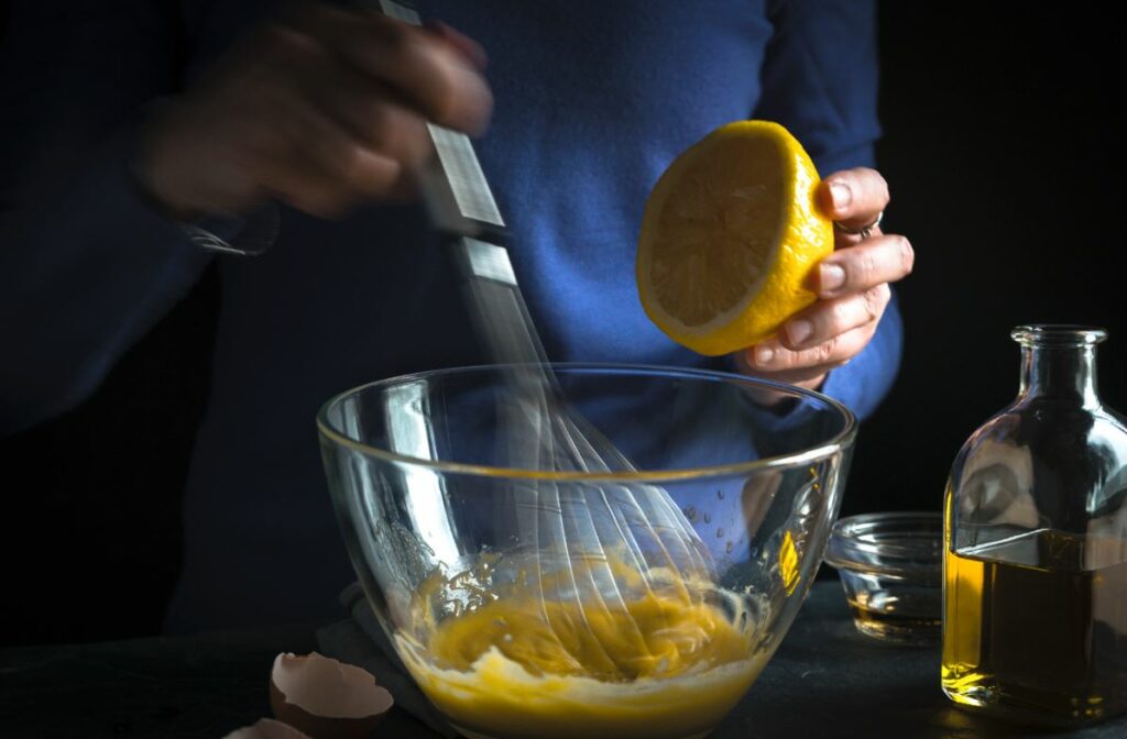 Lemon-Juice-For-Dandruff-Healthlivingyoga.com