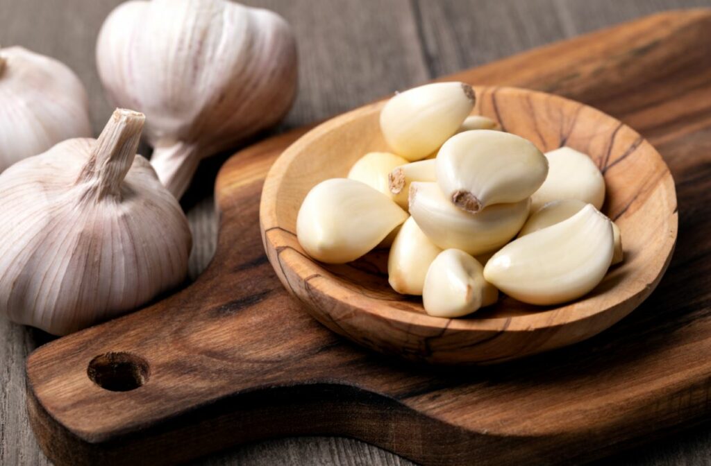 Garlic-Benefits-Healthlivingyoga.com