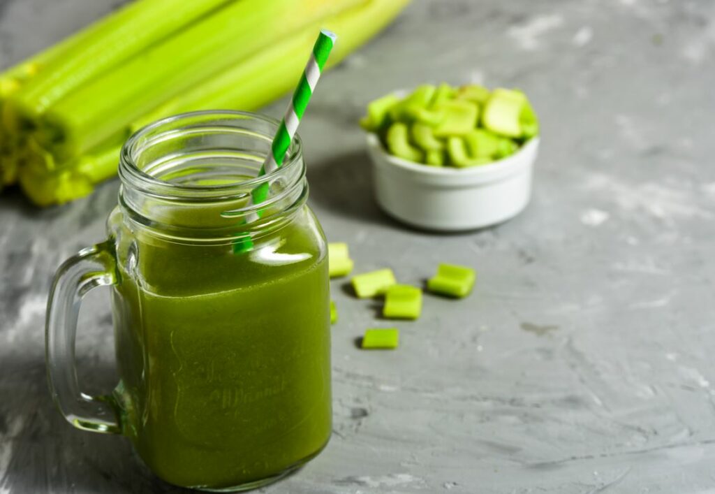 Green-Juice-Benefits-Healthlivingyoga.com